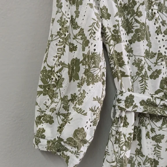 Zara White and Green Floral Blouse - Picture 4 of 9